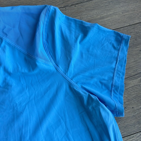 Lululemon Blue Women's Top - Picture 2 of 6